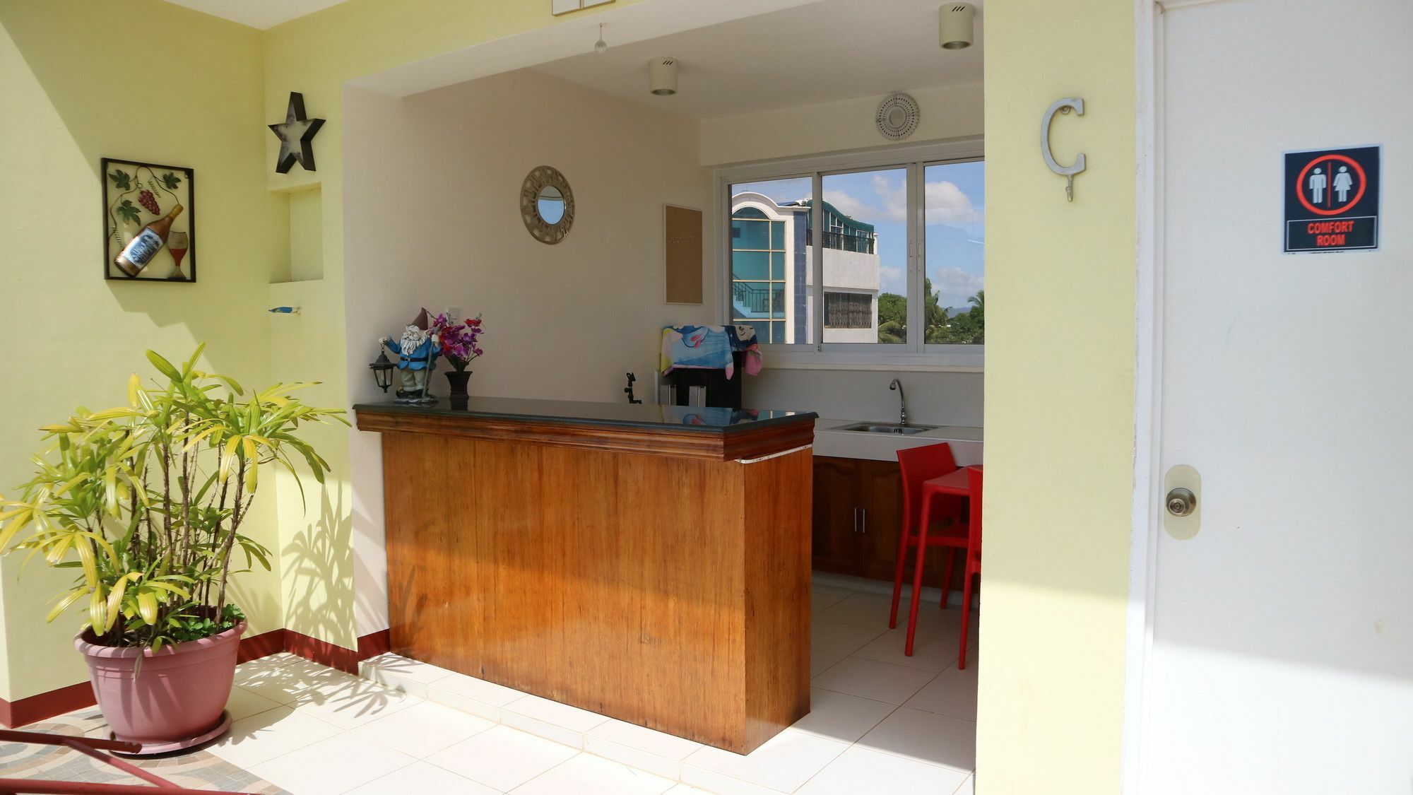C Tower Studio Apartments Puerto Princesa Exterior photo